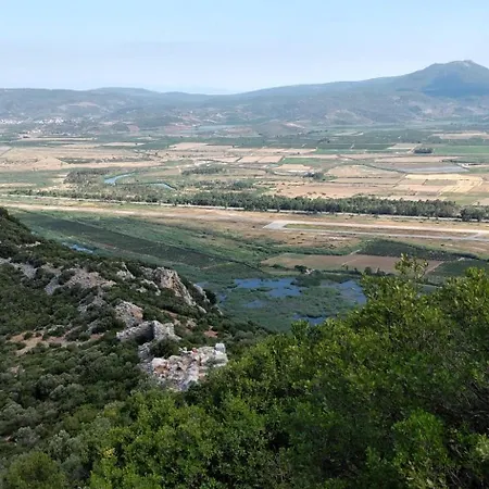 以弗所塞尔丘克城堡景观套房旅馆 *