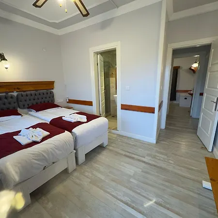 以弗所塞尔丘克城堡景观套房旅馆 *