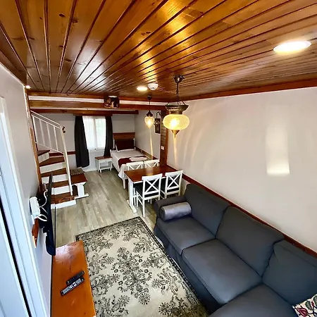 Ephesus Castle View Apartment